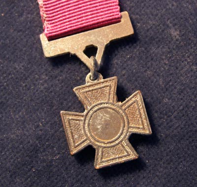 Victoria Cross Medal Miniature. Earlier Issue.