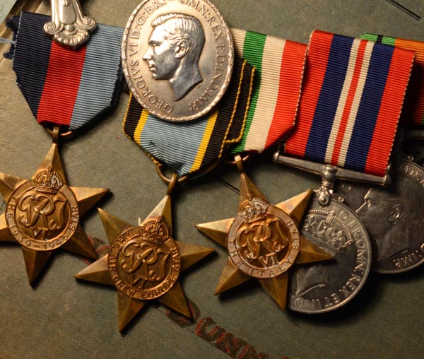 DFC/DFM Medal Group | 115 & 40 Squadrons | Family Provenance