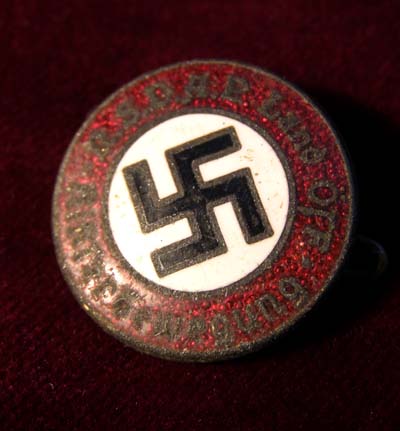 Hitler Bewegung Party Badge. Austrian.