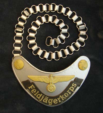 Feldjagerkorps Gorget