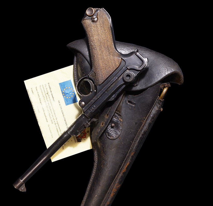 German Artillery Luger Pistol - Deactivated