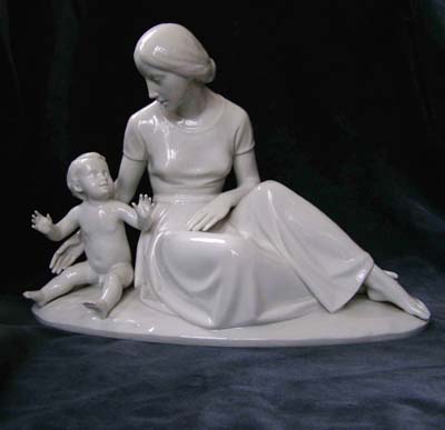 Allach Porcelain Mother & Child. By T. Horn.