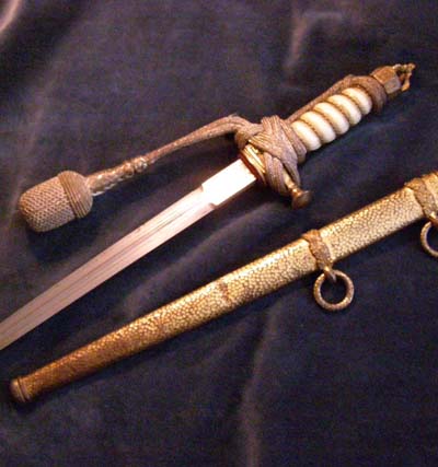 Kaisermaine Dagger By Eickhorn  | Damascus Blade | Hammered Scabbard