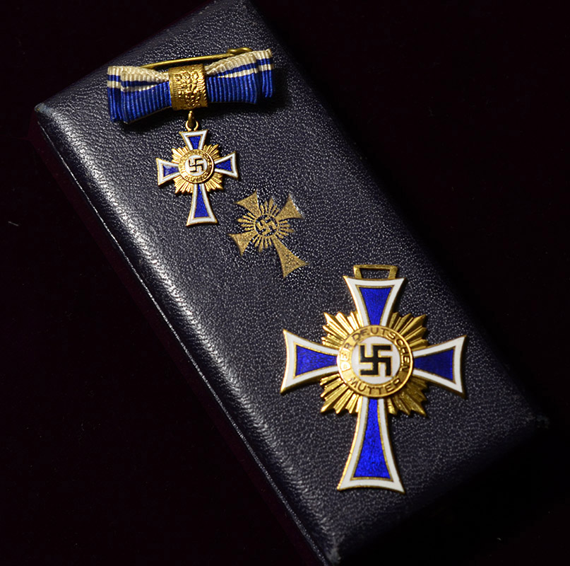 Mother's Cross Cased | Gold Class | With Miniature | Breathtaking