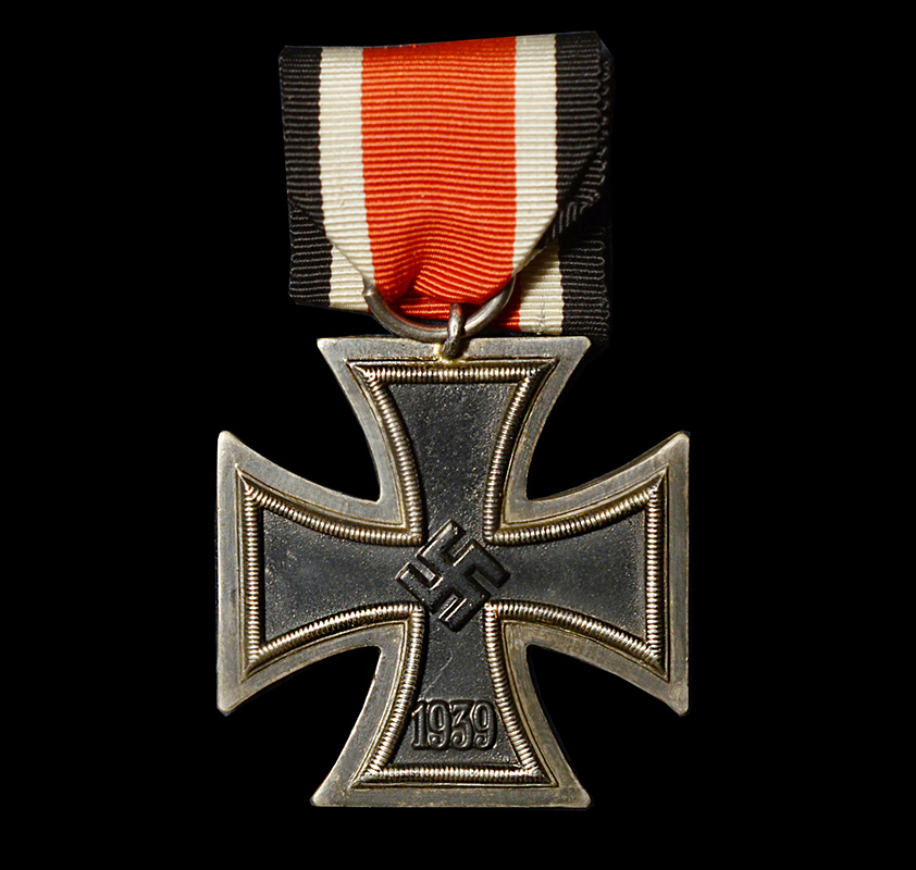 Iron Cross 2nd Class 1939-45 | Maker 19 |  E.F.Weidmann, Frankfurt | Scarce Maker